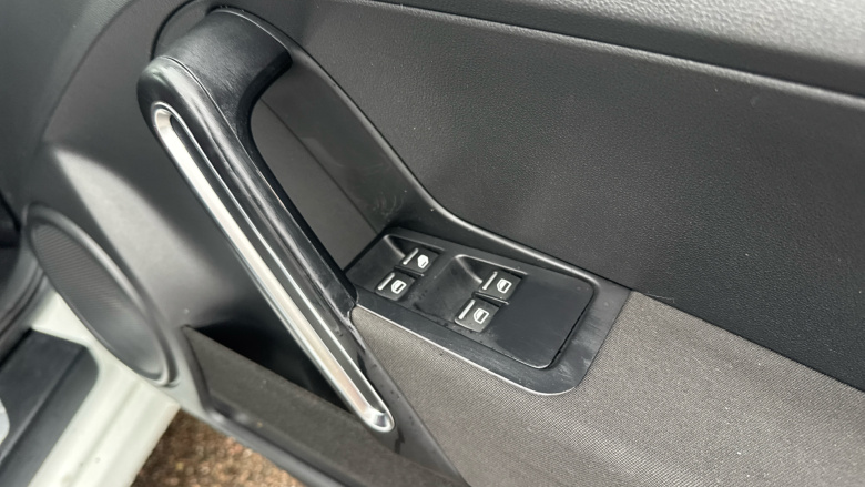 Volkswagen Beetle 1.6 TDI BlueMotion Tech Design 2dr Diesel Cabriolet